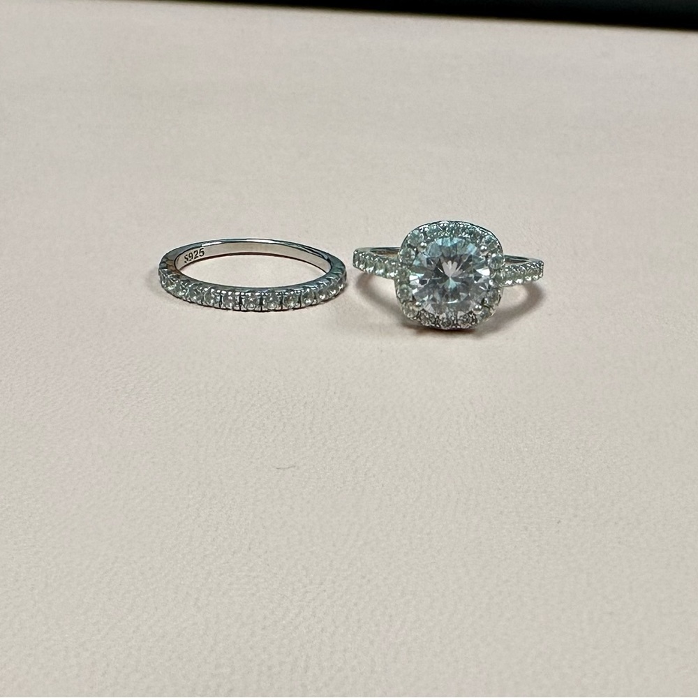 Cubic zirconia sterling silver halo setting ring and band size 4.5